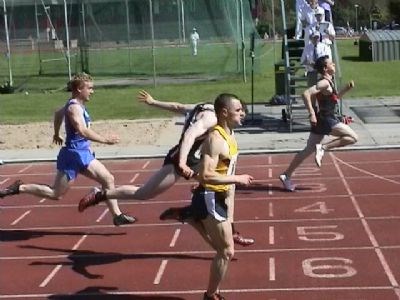 scott-macdonald-u-17-wins-the-senior-mens-100m-district-championship